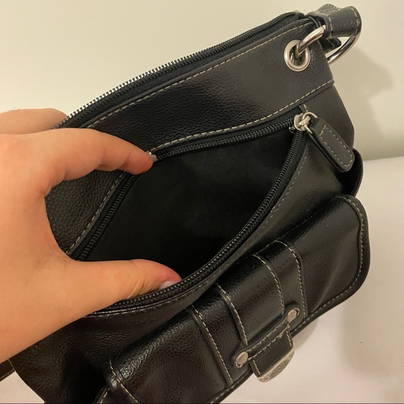 2/$20 ✨Black crossbody bag✨🖤 - Picture 4 of 5